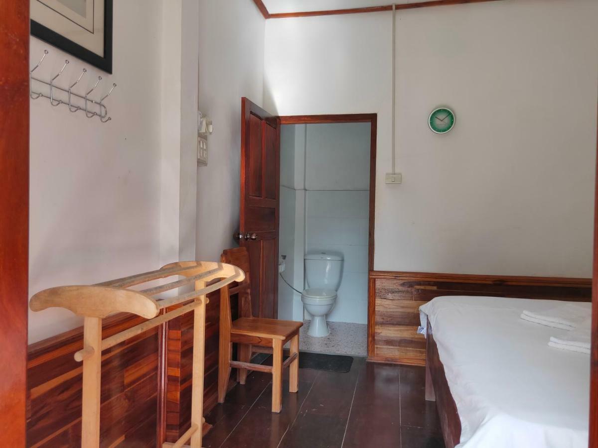 Sunset Bungalows & Gh Muang Ngoi Екстериор снимка