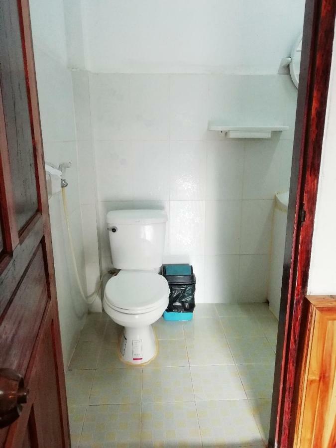 Sunset Bungalows & Gh Muang Ngoi Екстериор снимка
